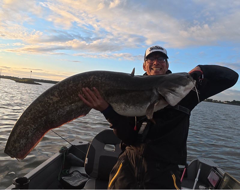 Thom with a nice catfish Thom with a nice catfish